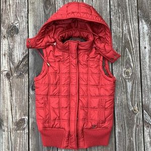 American Eagle puffer vest size small